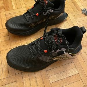 New Balance MTHIERX6 Fresh Foam Trail Running Shoe